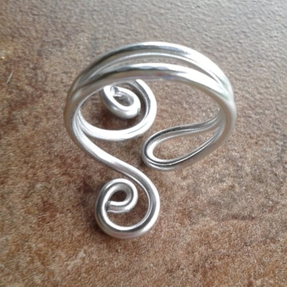 Wire Ring - Picture 2 of 3